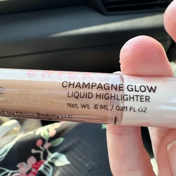 Chica Beauty Liquid Highlighter - Picture 2 of 2